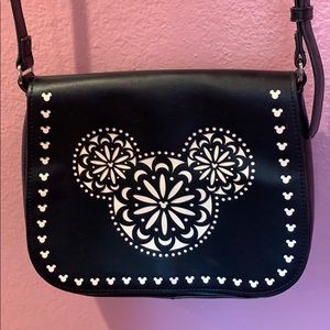 Vera Bradley Crossbody.